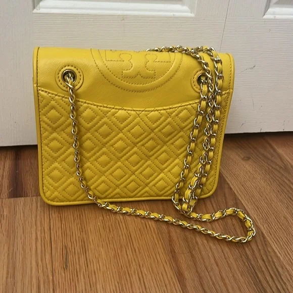 Tory Burch Alexa Yellow Leather Logo Convertible Bag - Picture 5 of 16